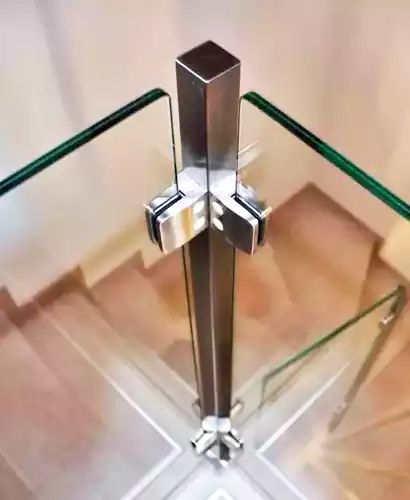 Перила из профиля и стекла